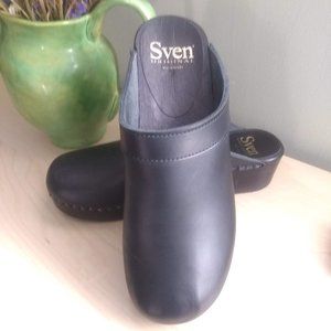 Sven Black CLogs